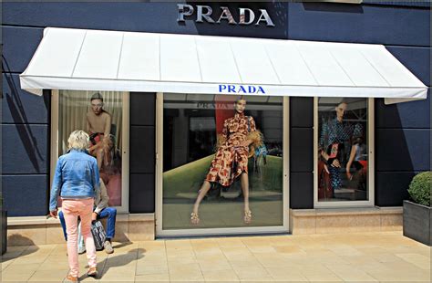 prada roermond afspraak|prada roermond.